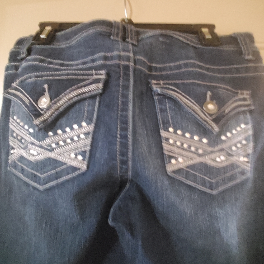 Jeans - Picture 2 of 5